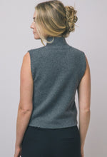 Cargar imagen en el visor de la galería, Neck Detail Knit Top