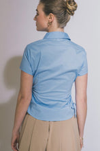 Cargar imagen en el visor de la galería, Button Detail Blouse