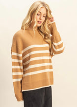 Cargar imagen en el visor de la galería, Striped Soft Sweater