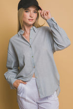 Cargar imagen en el visor de la galería, Linen Button Blouse