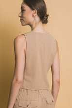 Cargar imagen en el visor de la galería, Basic Button Vest