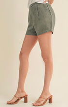 Cargar imagen en el visor de la galería, Linen Basic Short