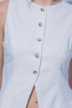 Cargar imagen en el visor de la galería, Linen Button Vest
