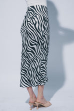 Cargar imagen en el visor de la galería, Satin Zebra Skirt