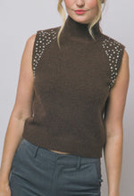 Cargar imagen en el visor de la galería, Neck Detail Knit Top