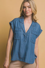 Cargar imagen en el visor de la galería, Denim Pocket Blouse