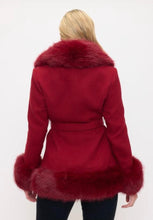 Cargar imagen en el visor de la galería, Monroe Faux Fur Coat