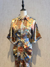 Cargar imagen en el visor de la galería, Paisley Belted Button Dress