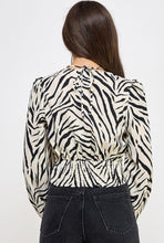 Cargar imagen en el visor de la galería, Printed Sleeve Chain Blouse