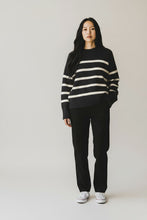 Cargar imagen en el visor de la galería, Striped High Neck Sweater
