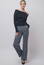 Cargar imagen en el visor de la galería, Off Shoulder Knit Top