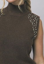 Cargar imagen en el visor de la galería, Neck Detail Knit Top