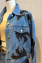 Cargar imagen en el visor de la galería, Cowgirl Detail Denim Jacket