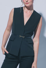 Cargar imagen en el visor de la galería, Belted Detail Vest