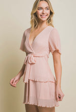 Cargar imagen en el visor de la galería, Short Sleeve Ruffle Dress