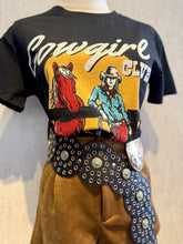 Cargar imagen en el visor de la galería, Cow Girl Detail Tshirt