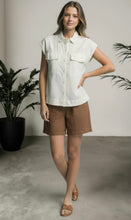 Cargar imagen en el visor de la galería, Double Pocket Blouse