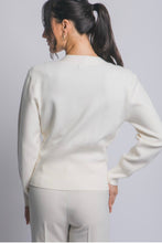 Cargar imagen en el visor de la galería, Detail Button Cardigan