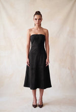 Cargar imagen en el visor de la galería, Suede Tube Midi Dress