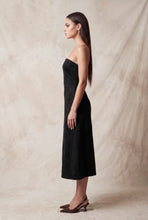 Cargar imagen en el visor de la galería, Suede Tube Midi Dress