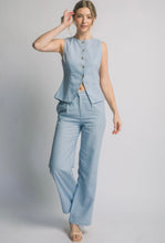 Cargar imagen en el visor de la galería, Linen Button Vest