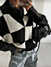 Cargar imagen en el visor de la galería, Checkered Vest Sweater