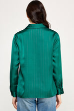 Cargar imagen en el visor de la galería, Long Sleeve Satin Blouse