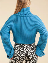 Cargar imagen en el visor de la galería, Knit Turtleneck Sweater