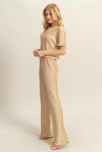Cargar imagen en el visor de la galería, Pleated Two Piece Set