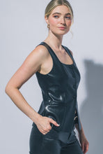 Cargar imagen en el visor de la galería, PU Button Blouse