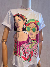 Cargar imagen en el visor de la galería, Happy Girls Tshirt