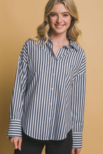 Cargar imagen en el visor de la galería, Stripe Basic Blouse
