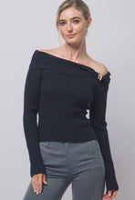 Cargar imagen en el visor de la galería, Off Shoulder Knit Top