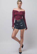 Cargar imagen en el visor de la galería, Belted PU Shorts