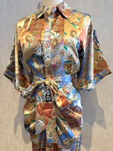 Cargar imagen en el visor de la galería, Paisley Belted Button Dress