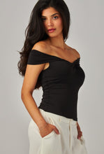Cargar imagen en el visor de la galería, Off the Shoulder Twist Top