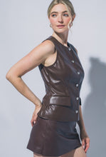 Cargar imagen en el visor de la galería, Button Pocket PU Vest