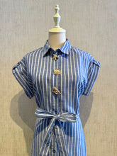 Cargar imagen en el visor de la galería, Summer Stripe Dress
