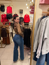 Cargar imagen en el visor de la galería, High Waist Button Denim Jeans