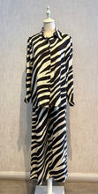 Cargar imagen en el visor de la galería, Zebra 2 Piece Set