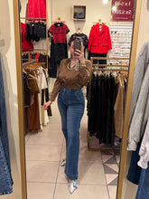 Cargar imagen en el visor de la galería, High Waist Button Denim Jeans