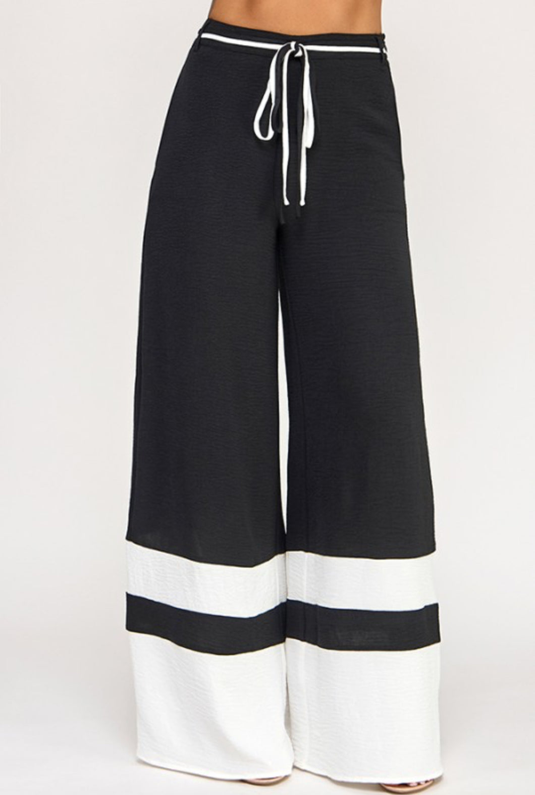 Contrast Belted Wide Pants