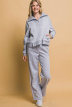 Cargar imagen en el visor de la galería, Pullover Sweater + Pants