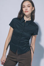 Cargar imagen en el visor de la galería, Button Detail Blouse