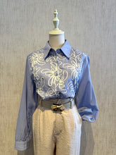 Cargar imagen en el visor de la galería, Button Lace Blouse Long Sleeve