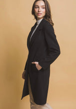 Cargar imagen en el visor de la galería, Button Long Basic Coat