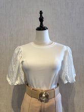 Cargar imagen en el visor de la galería, Rhinestone Detail Blouse