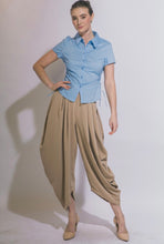 Cargar imagen en el visor de la galería, Button Detail Blouse