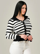 Cargar imagen en el visor de la galería, Striped Button Sweater