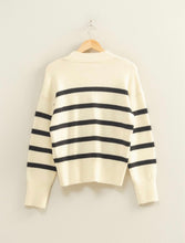 Cargar imagen en el visor de la galería, Striped High Neck Sweater